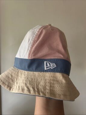 NWT New Era Bucket Hat - pastel panels with Cream, Blue, Pink, White